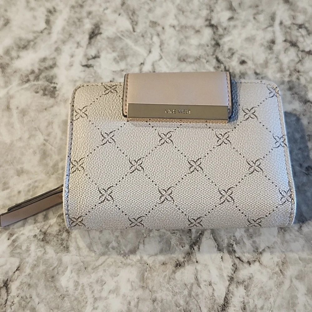 NINE WEST Lawson French Wallet
